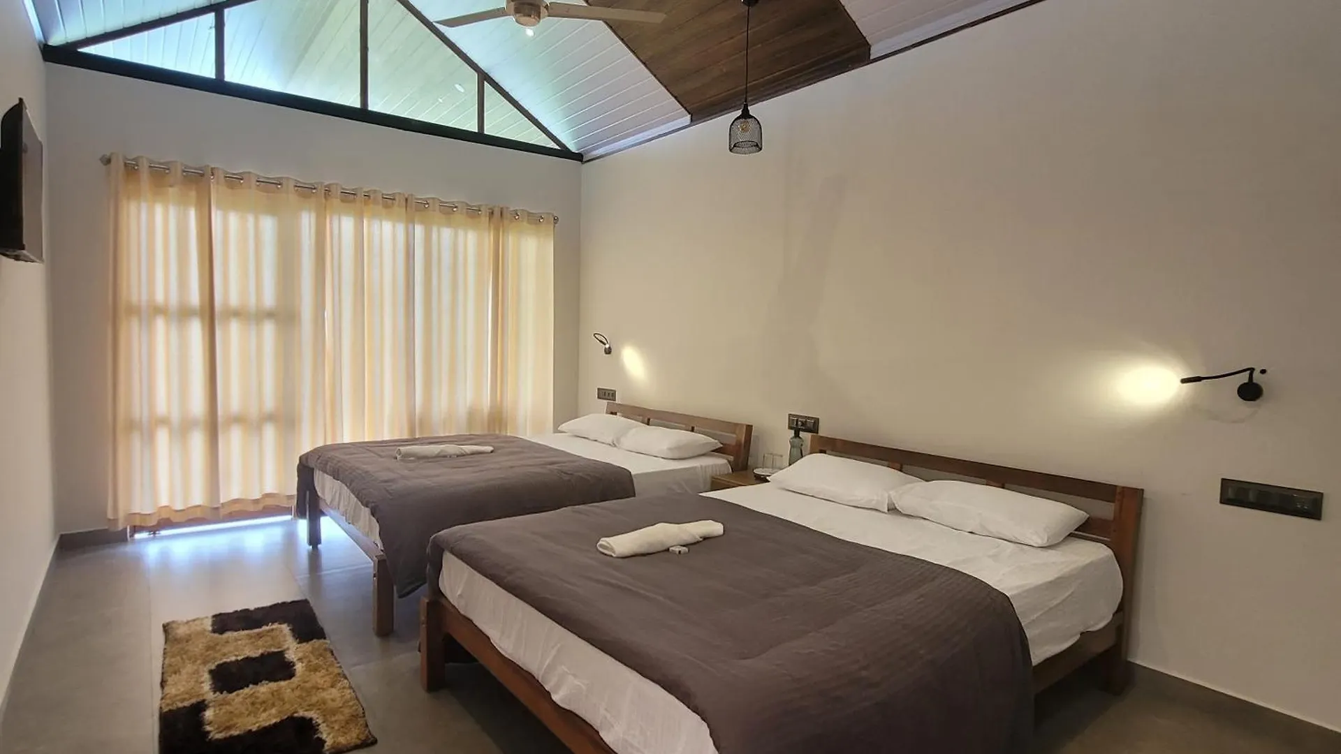 Cloud Canopy - Tea Garden Family Pool Cottage In Vagamon